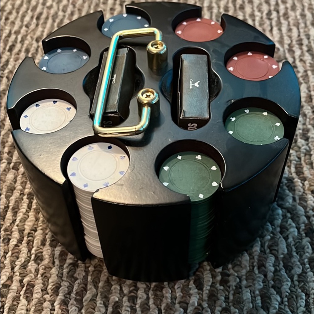 Large Poker Chip Set With 2 Card Decks With Holders